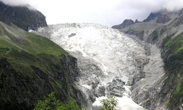 中国最美的冰川在哪里？