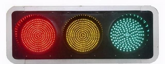 9个的交通信号灯图解，怎样看交通信号灯