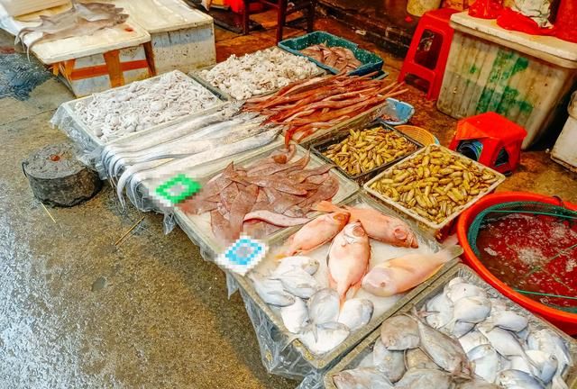 厦门网红八市，除了买海鲜还能吃小吃，藏进了本地人的日常生活