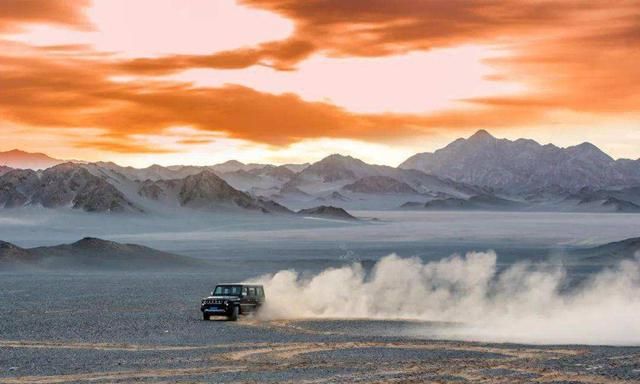 国内自驾，11条最美景观公路，遍布西藏、云南、新疆、青海、川西