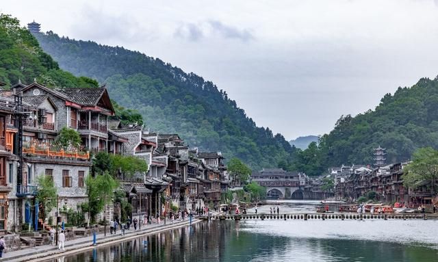 中国最美的小镇——凤凰古城