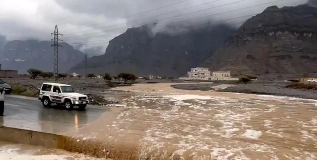 2023年的第一场雨，再一次让迪拜沦陷……