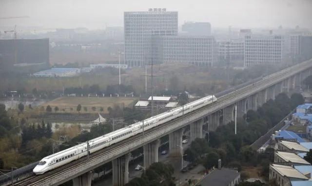 武汉东站开通运营后，经过庙山的武咸城际还通往武昌吗？