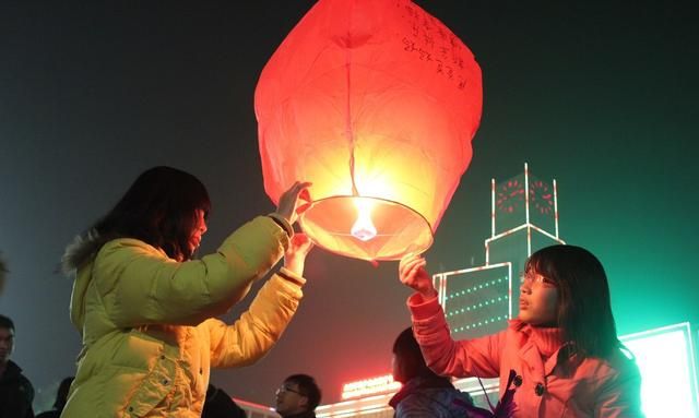 21首幼儿园新年儿歌童谣：舞龙灯新年到等，朗朗上口易学易记！