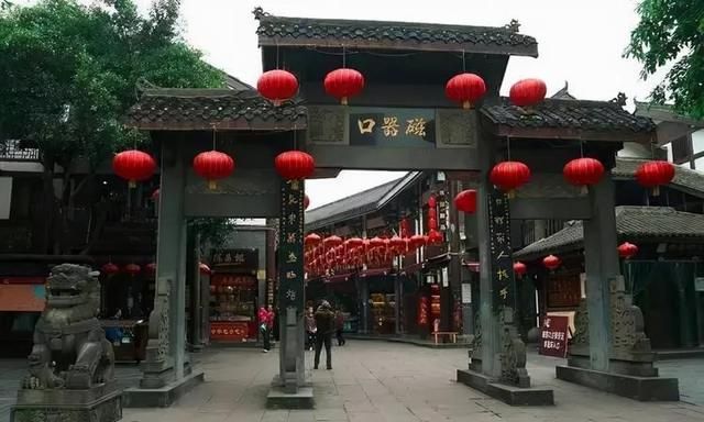 假期去重庆旅游打卡，市区必去7大景点盘点