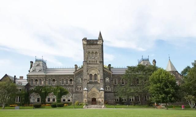 多伦多大学性价比低、门槛低、淘汰率高？这些争议点都是真的吗？