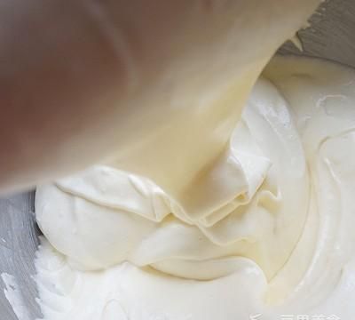 豆沙裱花蛋糕的做法