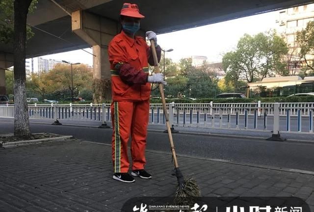 记者见面会上发言卡壳的杭州保洁员黄红梅，为何获得网友点赞？