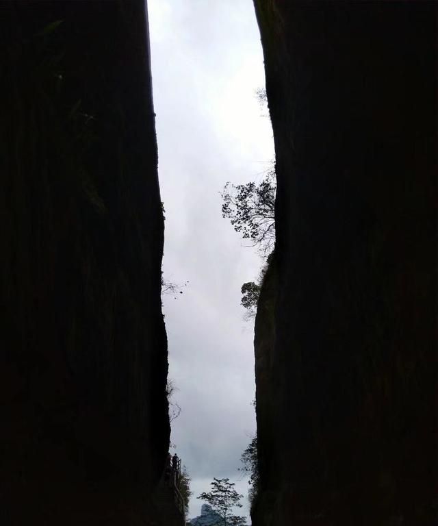 中国红石公园岭南第一奇山--丹霞山