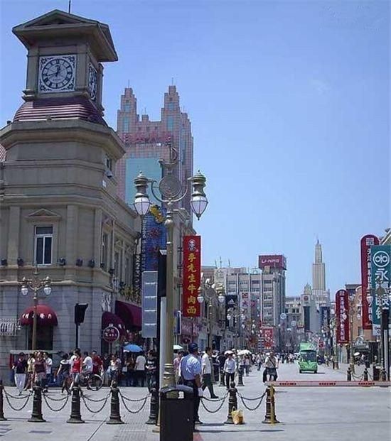 中国十大最著名的步行街，厦门中山路步行街是目前全国唯一一条直通大海的商业步行街
