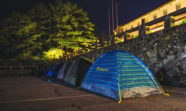 黄山山顶露营你想知道的事 丨 黄山帐篷怎么租、去哪搭？