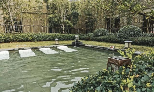 杭州周边必去的7家温泉民宿，身边最全“泡汤”攻略丨南方民宿