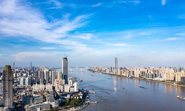 【经济观察】在武汉现在买房和10年前相比：是更容易还是更难？
