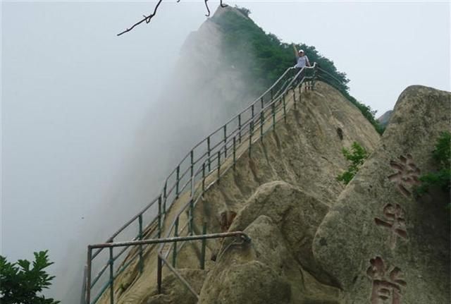 去过丹东凤凰山吗？二千年前曾是一个国的山城唐朝时被灭