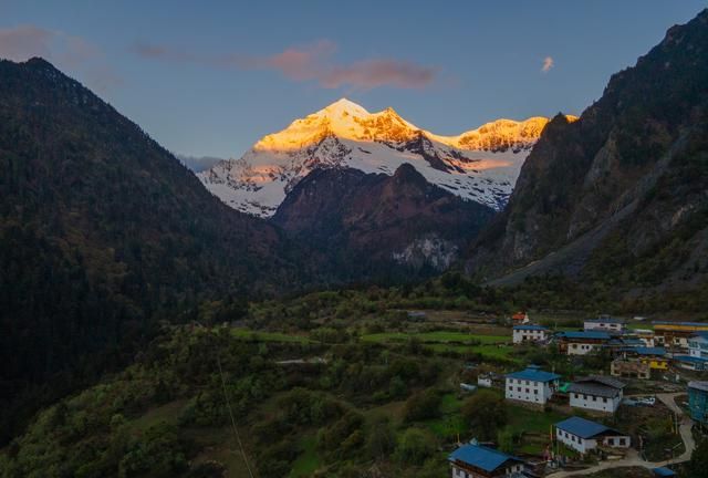 云南旅游5大线路，自驾去梅里雪山、普者黑、西双版纳，地图攻略