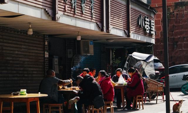 回家后三个月，想起来依旧流口水的美食小城：乐山（一日游攻略）