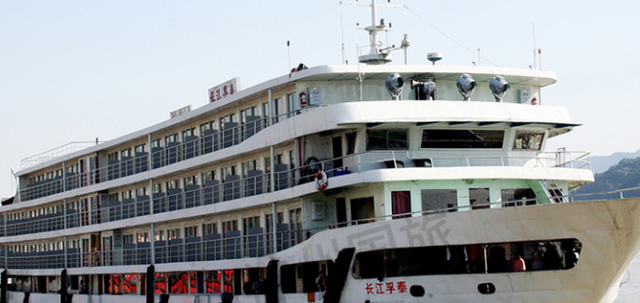 宜昌到重庆坐船需要多少时间，每人的费用多少钱？