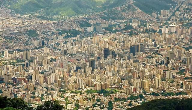 委内瑞拉首都加拉加斯，被誉为“美洲大陆上得天独厚的首都”