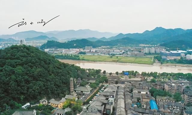浙江省新晋一家5A级旅游景区，就在台州临海市，门票免费一个月