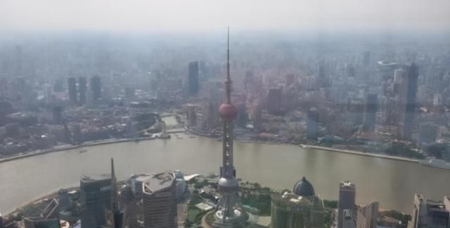 上海“地标”的三大建筑，一个像开瓶器，网友：简直厨房三件套