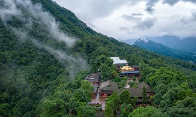 峨眉山旅游怎么去？峨眉山旅游交通攻略和注意事项！