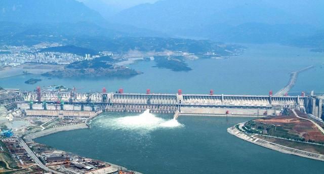 实际造价超2000亿！如今已经过去了13年，三峡大坝是亏还是赚了？