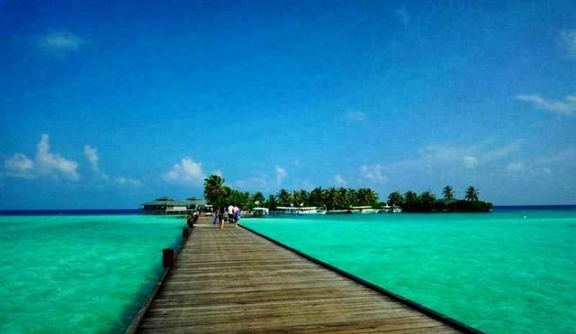 马尔代夫最大度假村太阳岛，客房老旧一晚4000多，好在环境够好