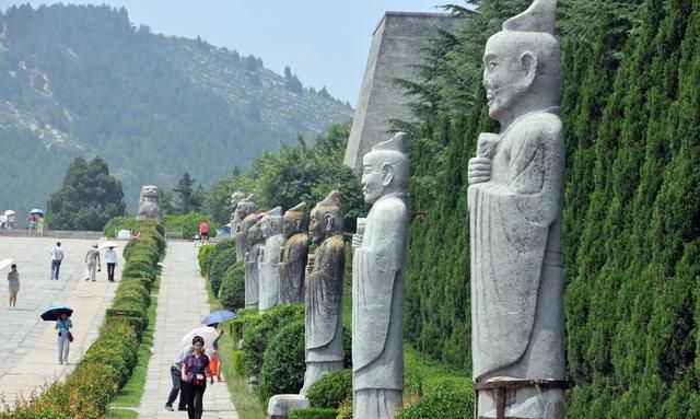 大唐帝陵的旅游开发情况：有3个收费的，唐太宗昭陵不是最贵的